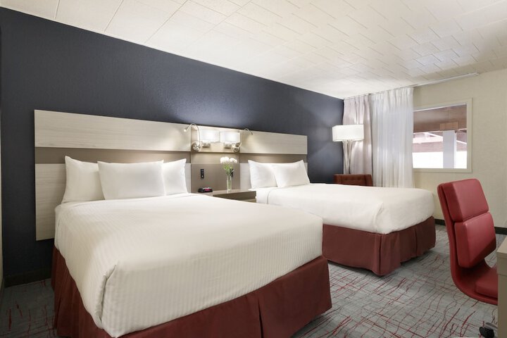 2 Double Beds (2 of 12)