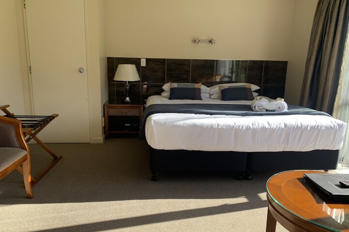 Room 12 of 72
