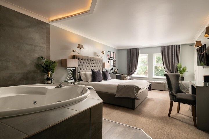 Room 32 of 88
