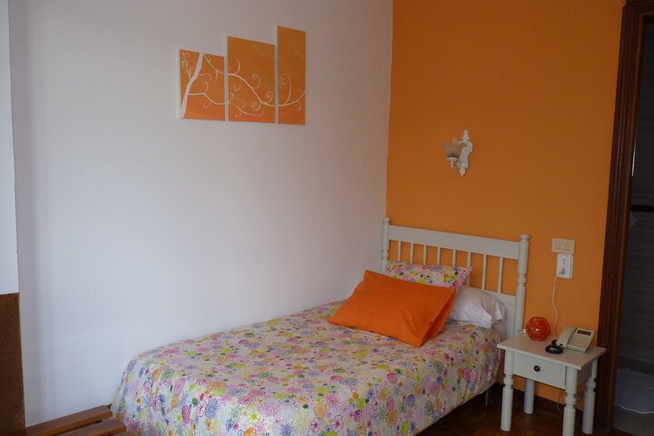 Room 2 of 50