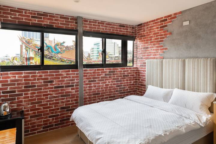 Room 3 of 18