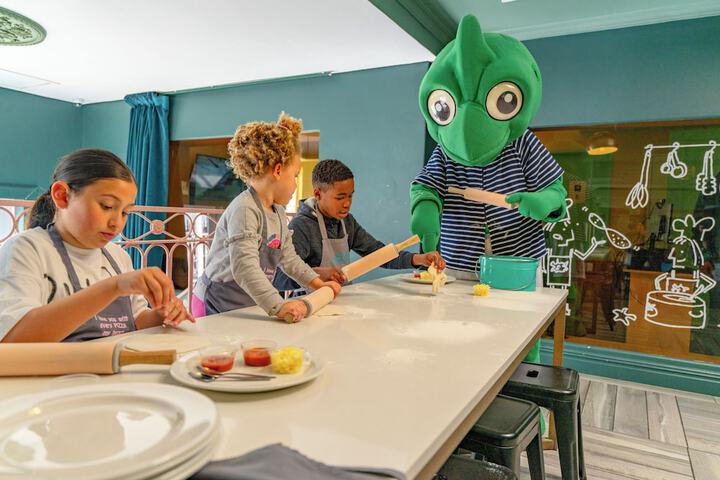 Childrens Activities 202 of 370
