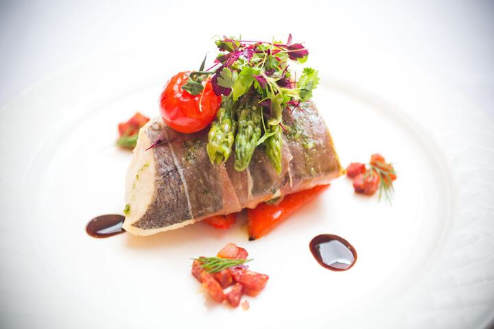 Dining 34 of 72