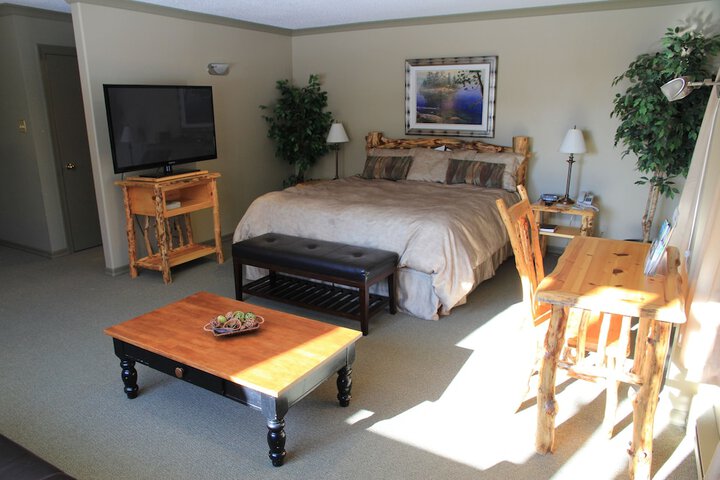 Room 28 of 69