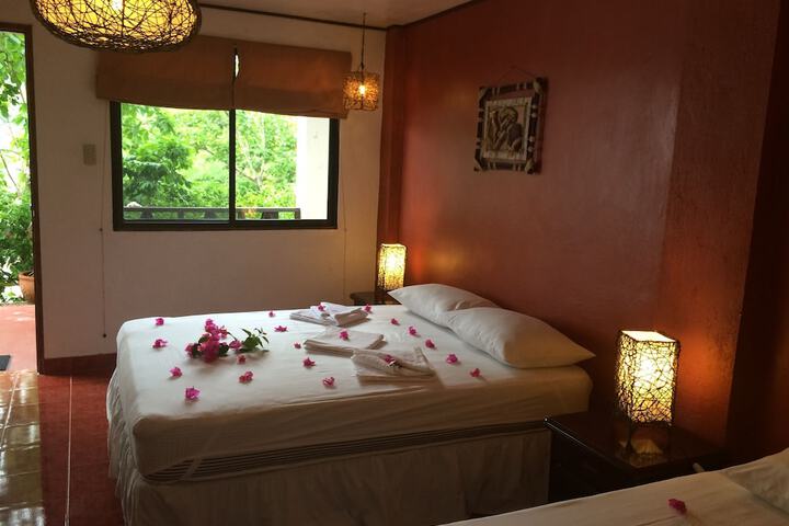 Room 3 of 109