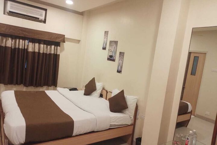 Room 2 of 14