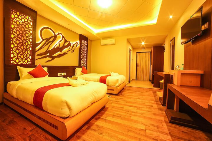 Room 27 of 31