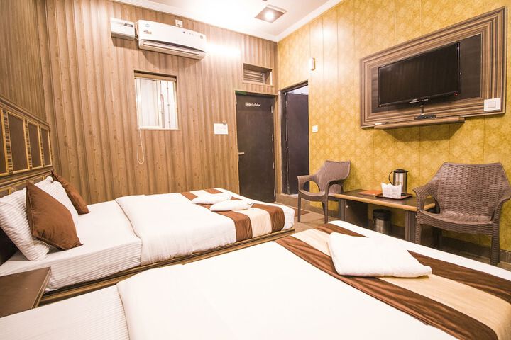 Room 25 of 53