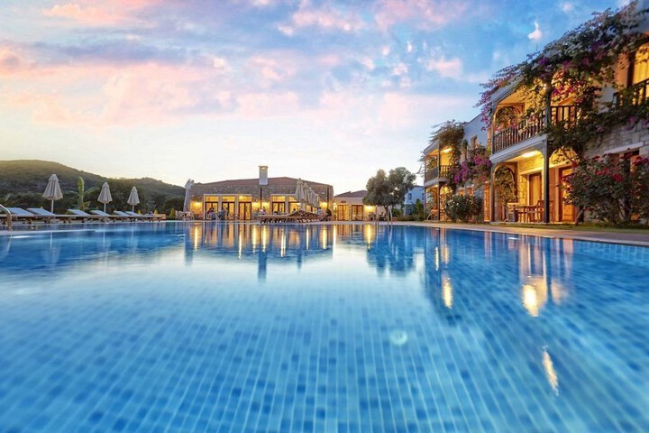 Pool 20 of 63