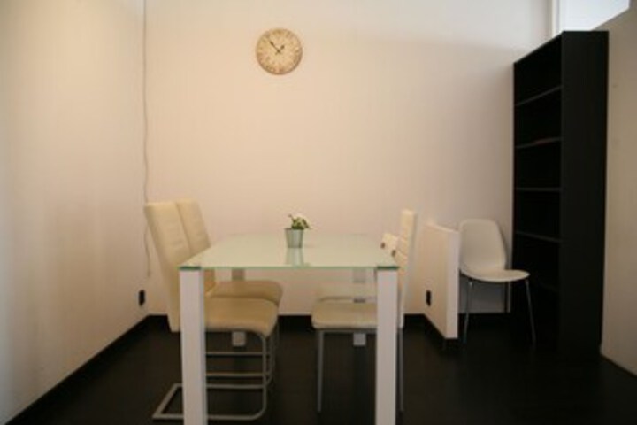 Room 65 of 275