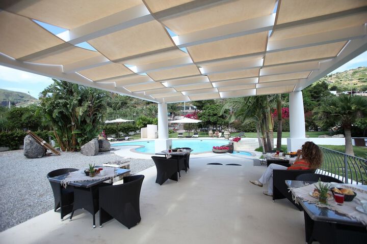 Hotel with Pool