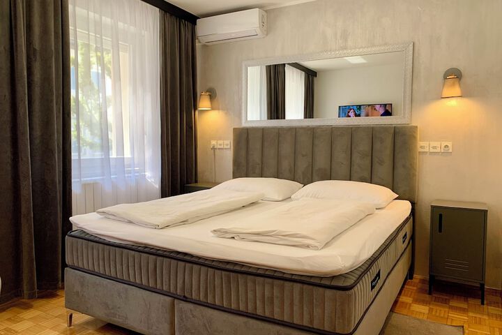 Room 8 of 51