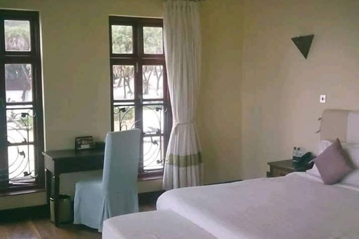 Room 3 of 6