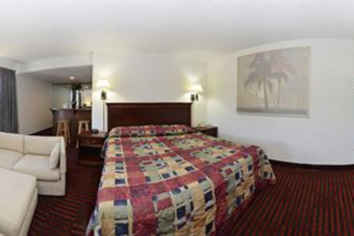 Room 13 of 62