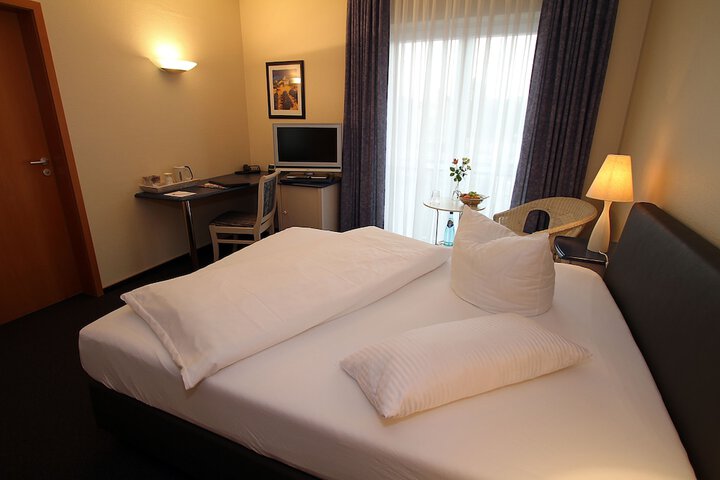 Room 5 of 47