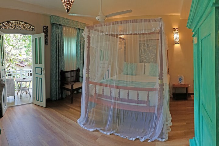 Room 17 of 68