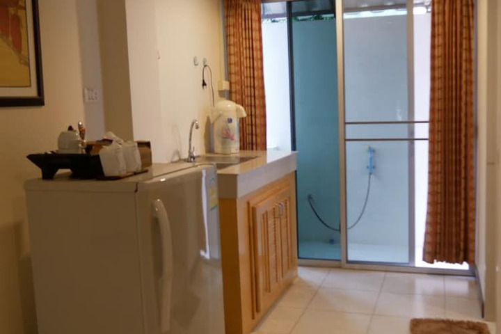 Room 16 of 25