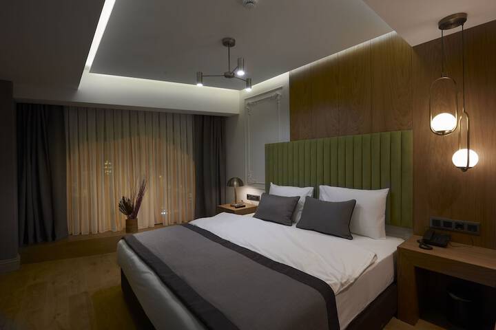 Room 15 of 32