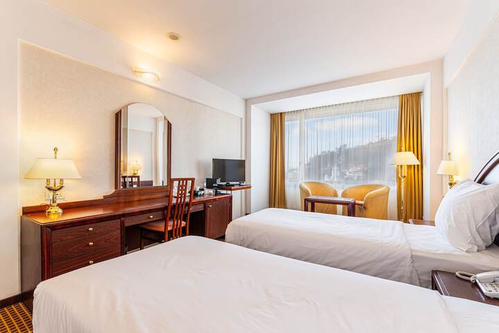 Room 15 of 91