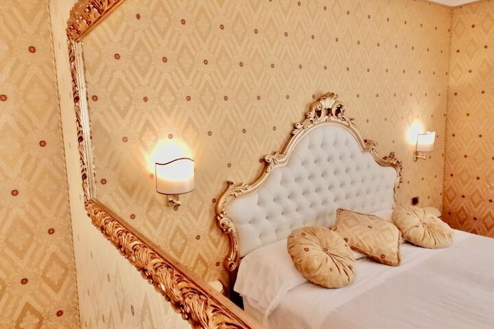 Room 34 of 70