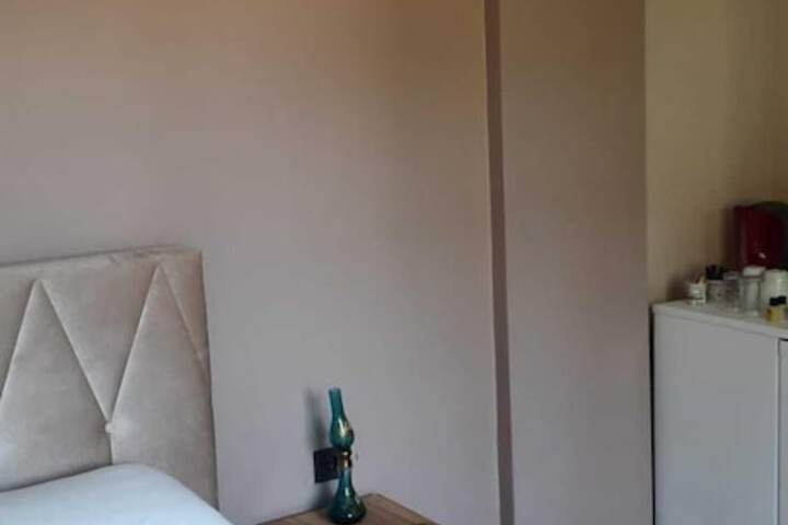 Room 6 of 40