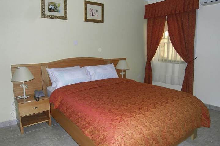 Room 20 of 34