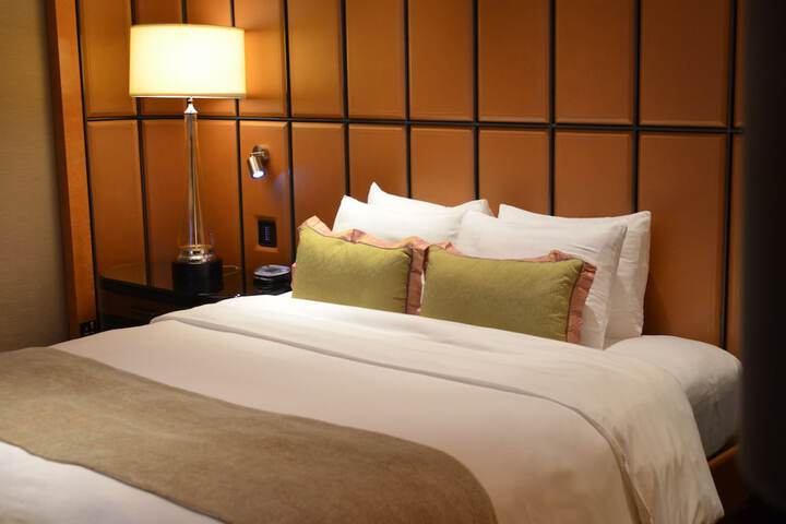 Room 15 of 61