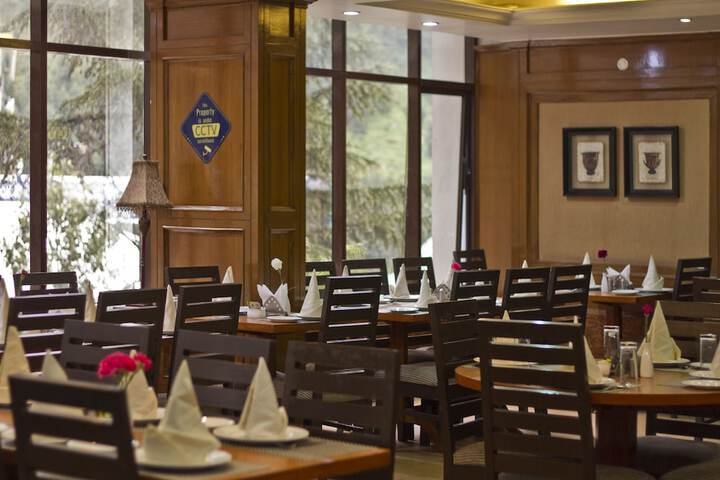 Dining 68 of 98
