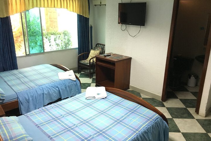 Room 5 of 30