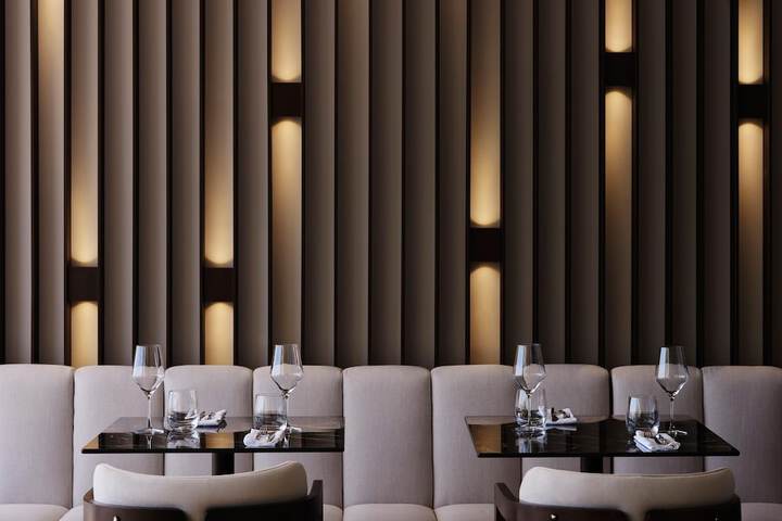 Dining 74 of 88