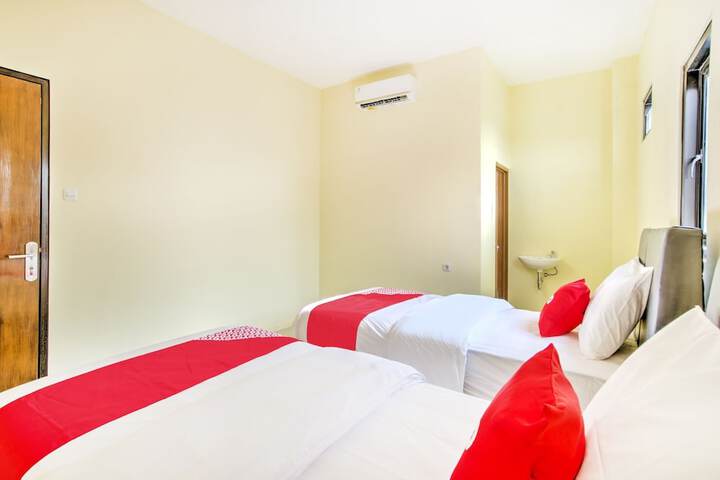 Room 18 of 29