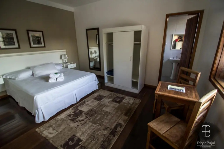 Room 2 of 12