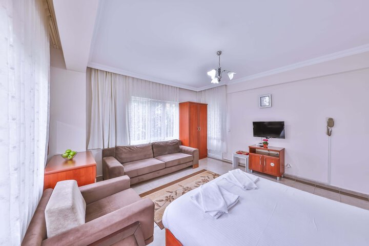 Room 3 of 53