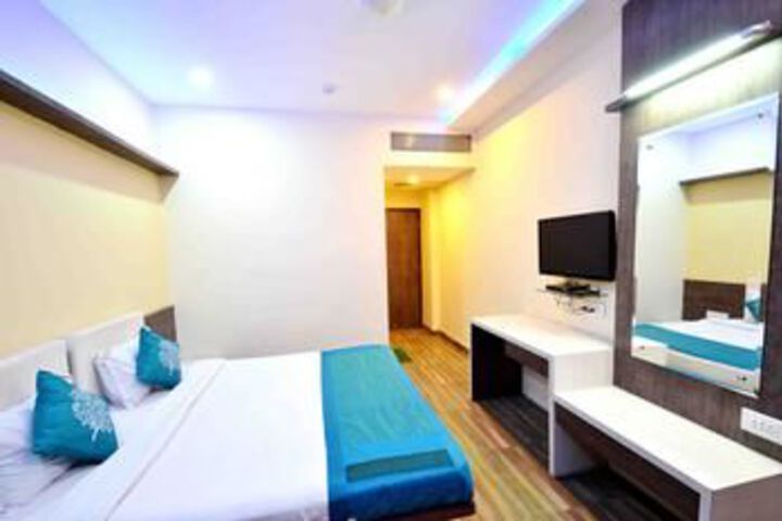 Room 12 of 20