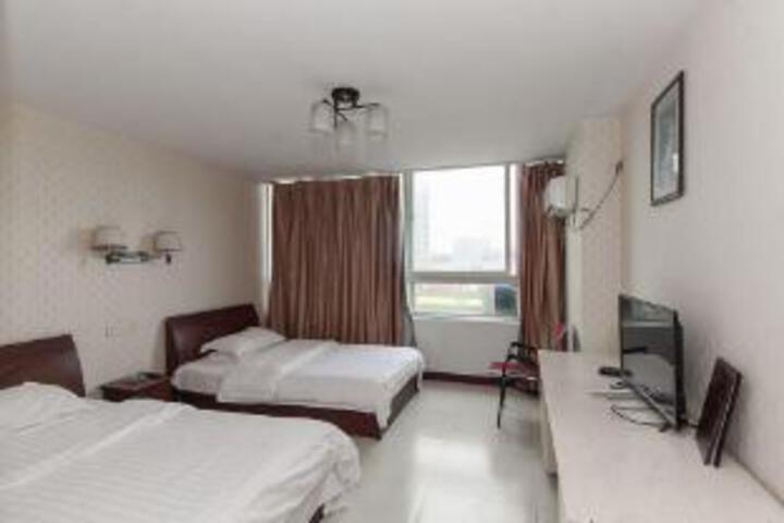 Room 5 of 7