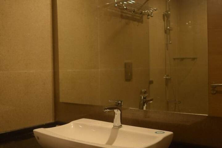 Room 42 of 58