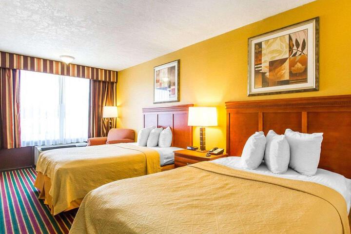 Double Accessible Queen Size Bed (1 of 8)