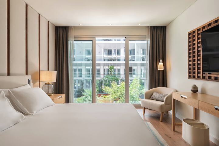 Room 21 of 140