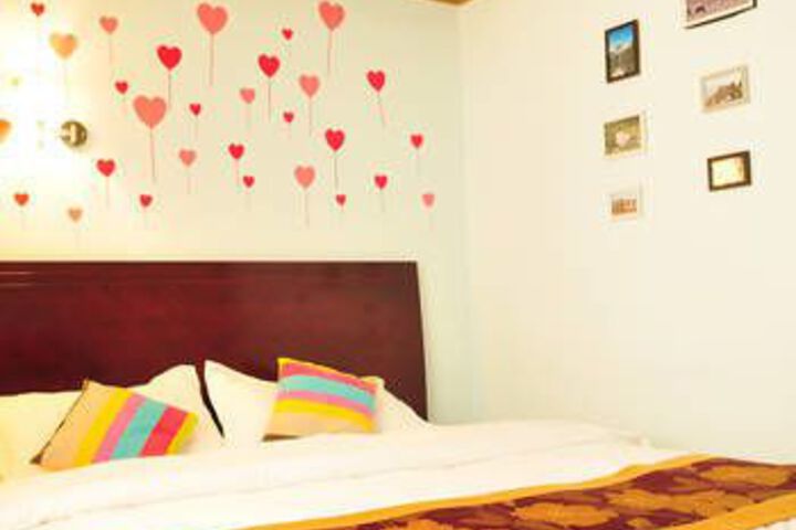Room 10 of 10