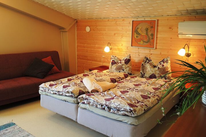 Room 5 of 43