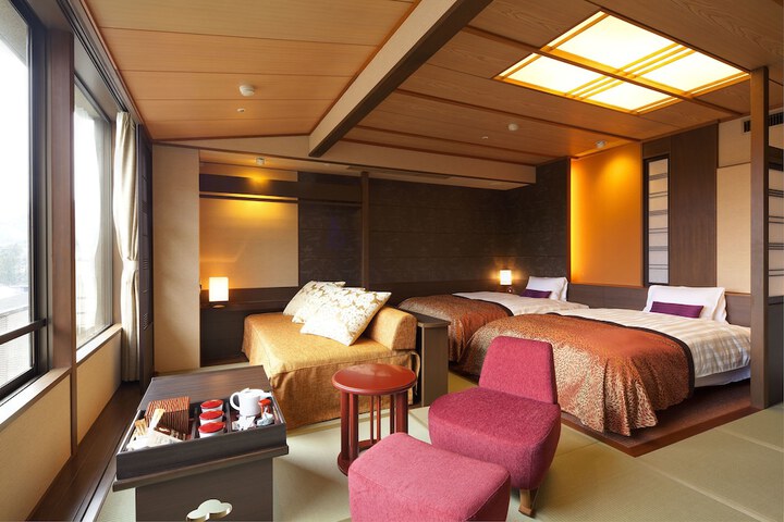 Room 5 of 20