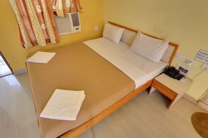 Room 5 of 28