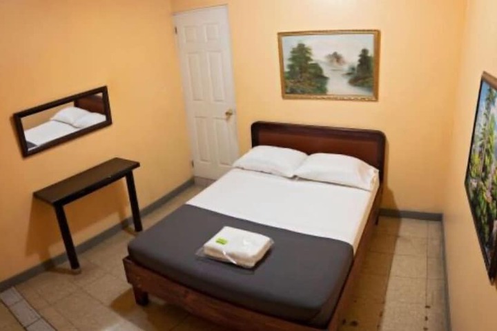 Room 2 of 4