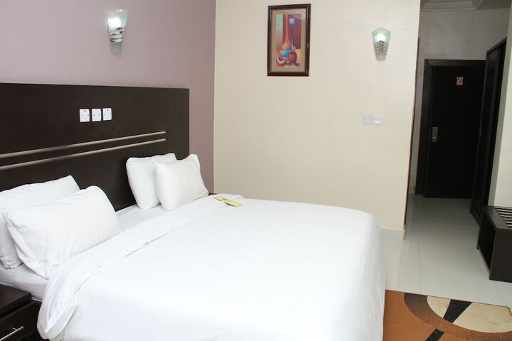 Room 5 of 35