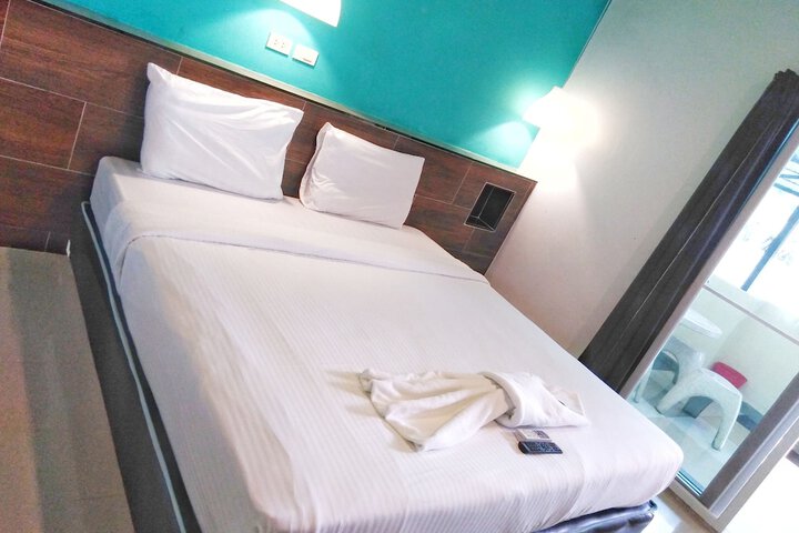 Room 4 of 97