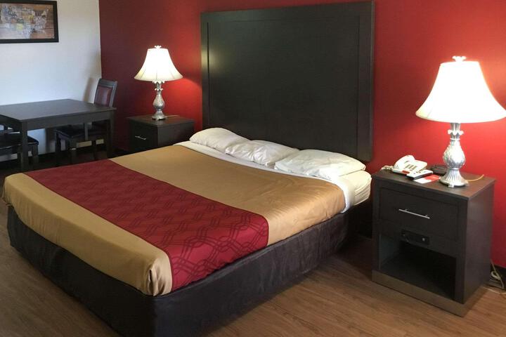 1 King Bed Mobility Accessible (5 of 11)