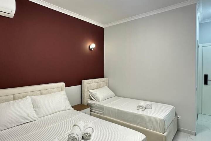 Room 22 of 65