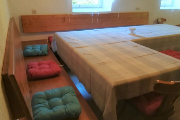 Room 17 of 39