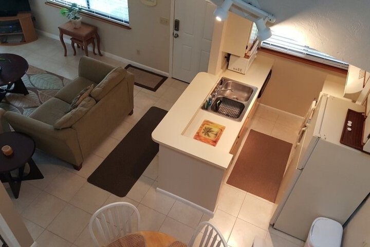 Room 10 of 25