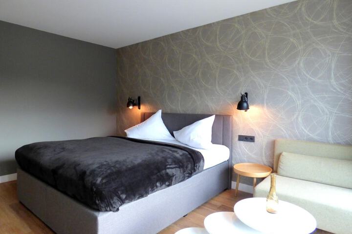 Room 8 of 36